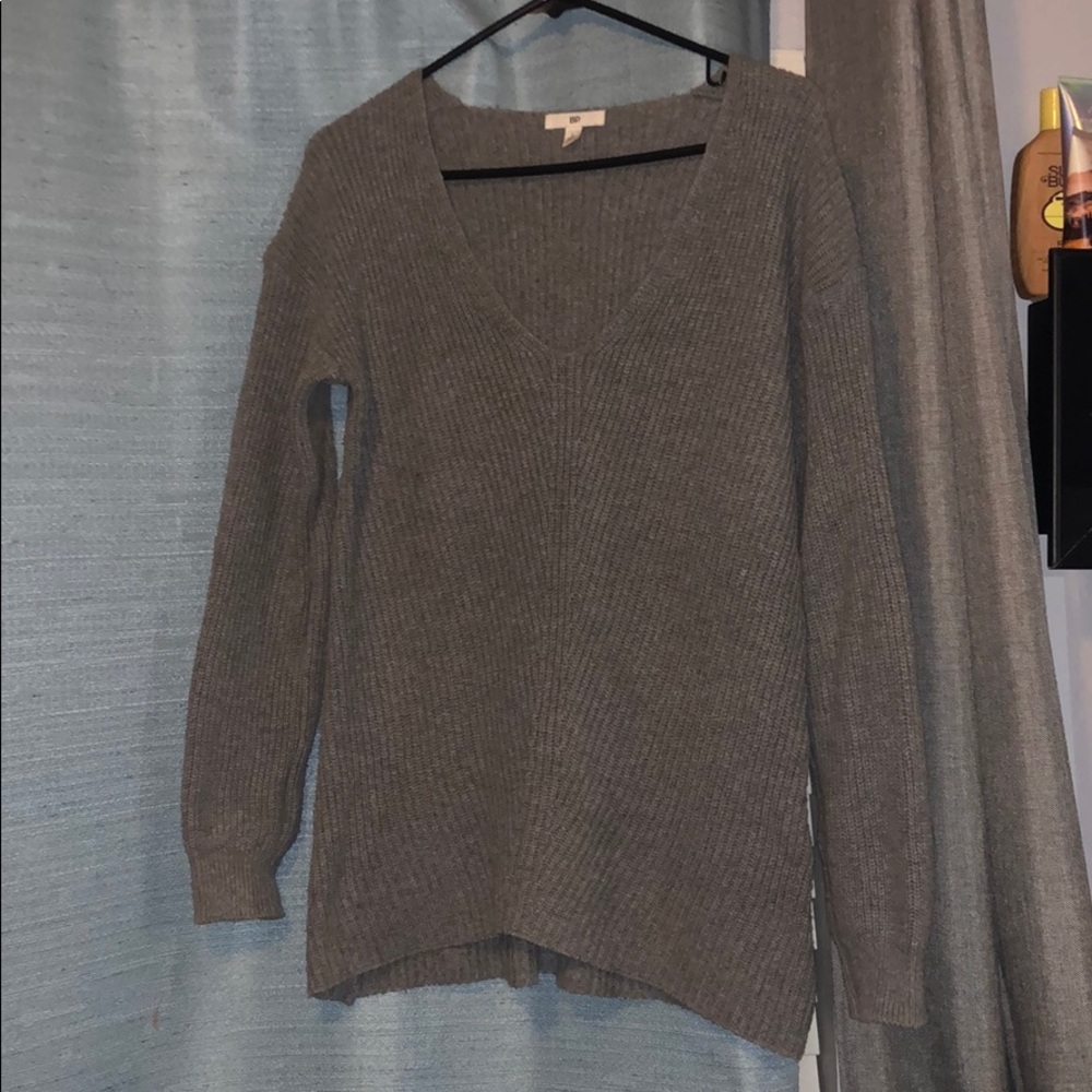 Barely used knit grey sweater